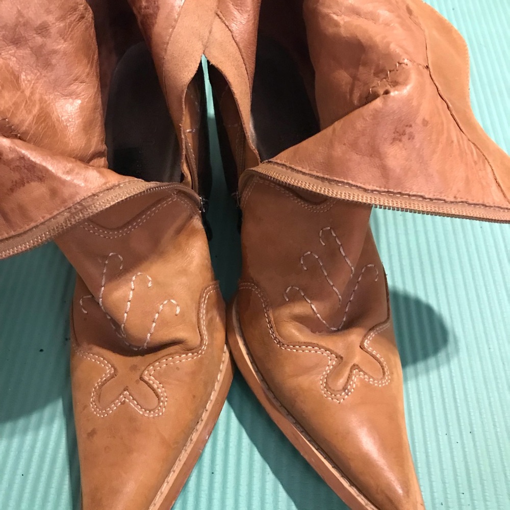 Boot - Picture 5 of 5